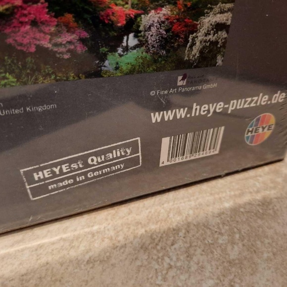 HEYE PANORAMA 1000 PIECE PUZZLE ZEBRA MARE FEEDING BABY....BRAND NEW! - Picture 3 of 5